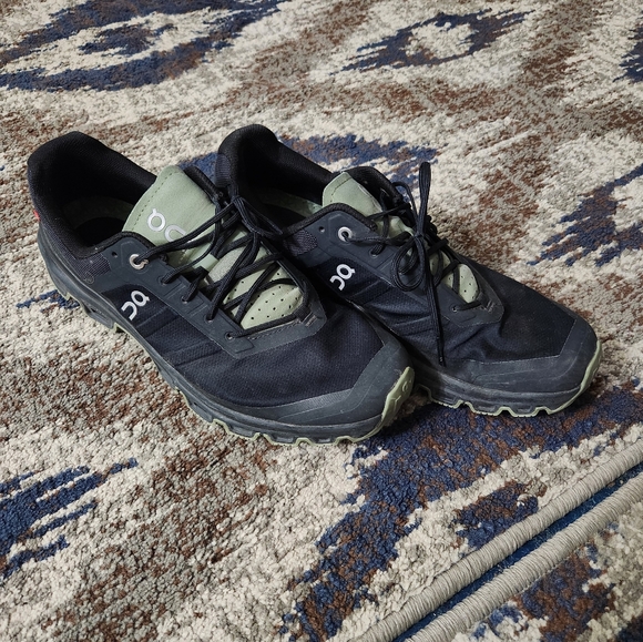 OnRunning Men's trail shoes - Picture 1 of 11